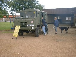 MEU163P-001-stoneleigh-2001.jpg (100095 bytes)