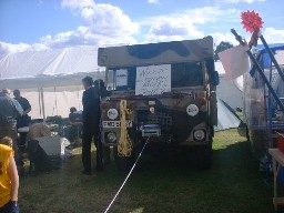 Best-Trade_Stand-007-stoneleigh-2001.jpg (78698 bytes)